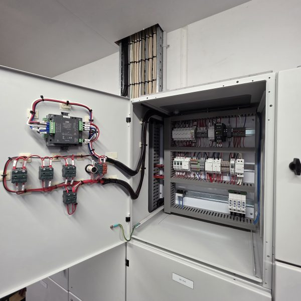 Open commercial electrical switchboard